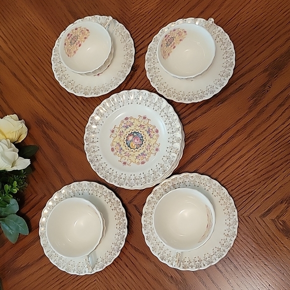VTG TEA SET AND DESSERT DISH - Picture 4 of 17